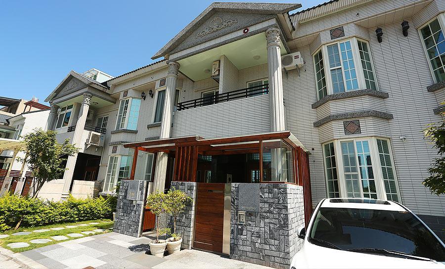 Pretty B&B Kota Hualien Bagian luar foto